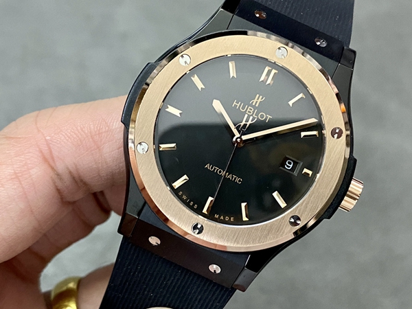 ウブロコピー時計背面デザイン